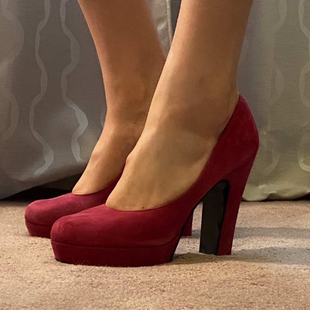 Jessica Simpson Platform Suede Pumps
